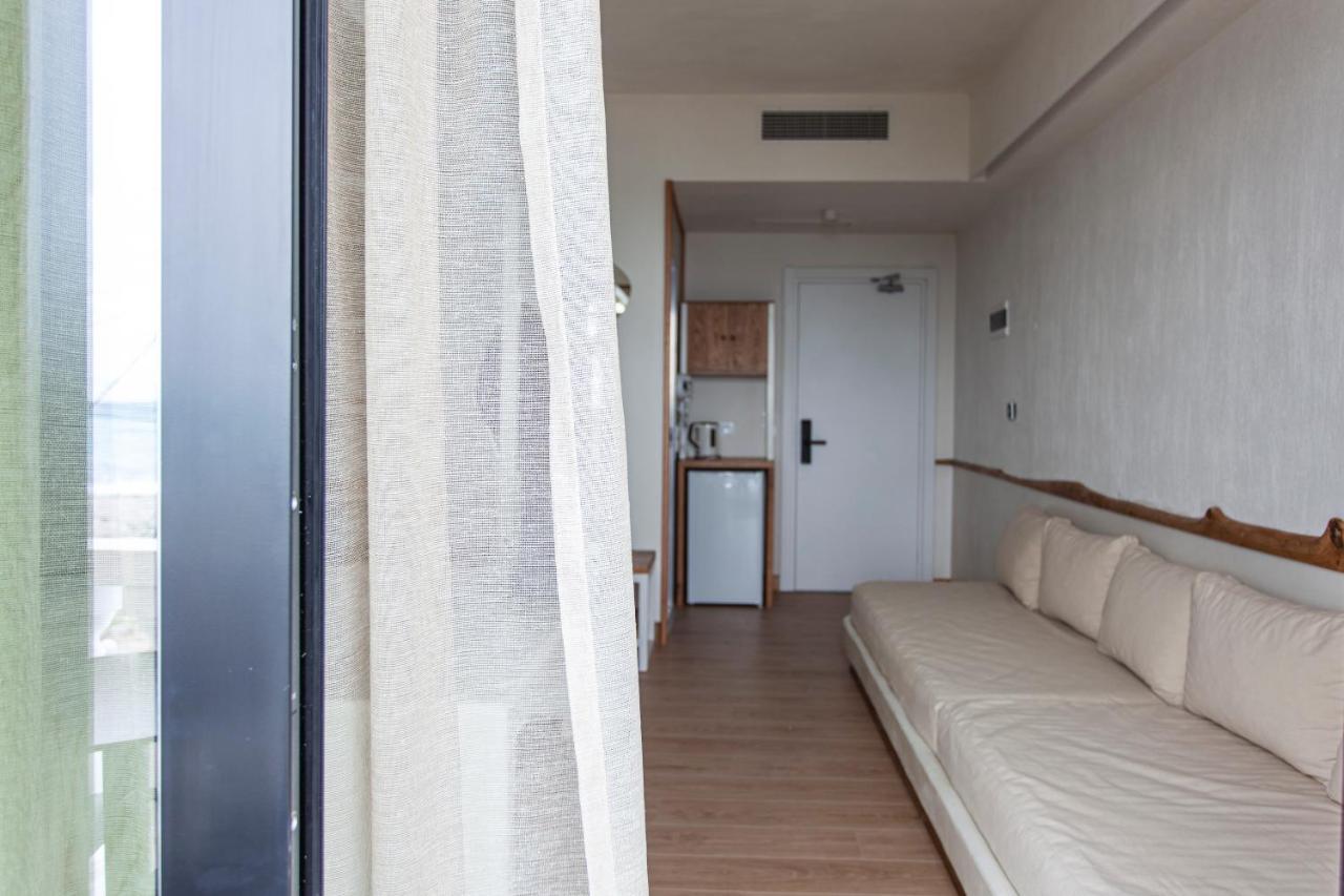Alex & Sofi Hotel Himare Bagian luar foto