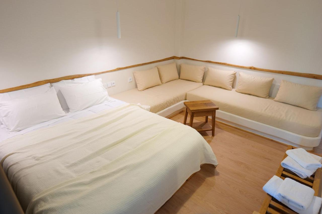 Alex & Sofi Hotel Himare Bagian luar foto