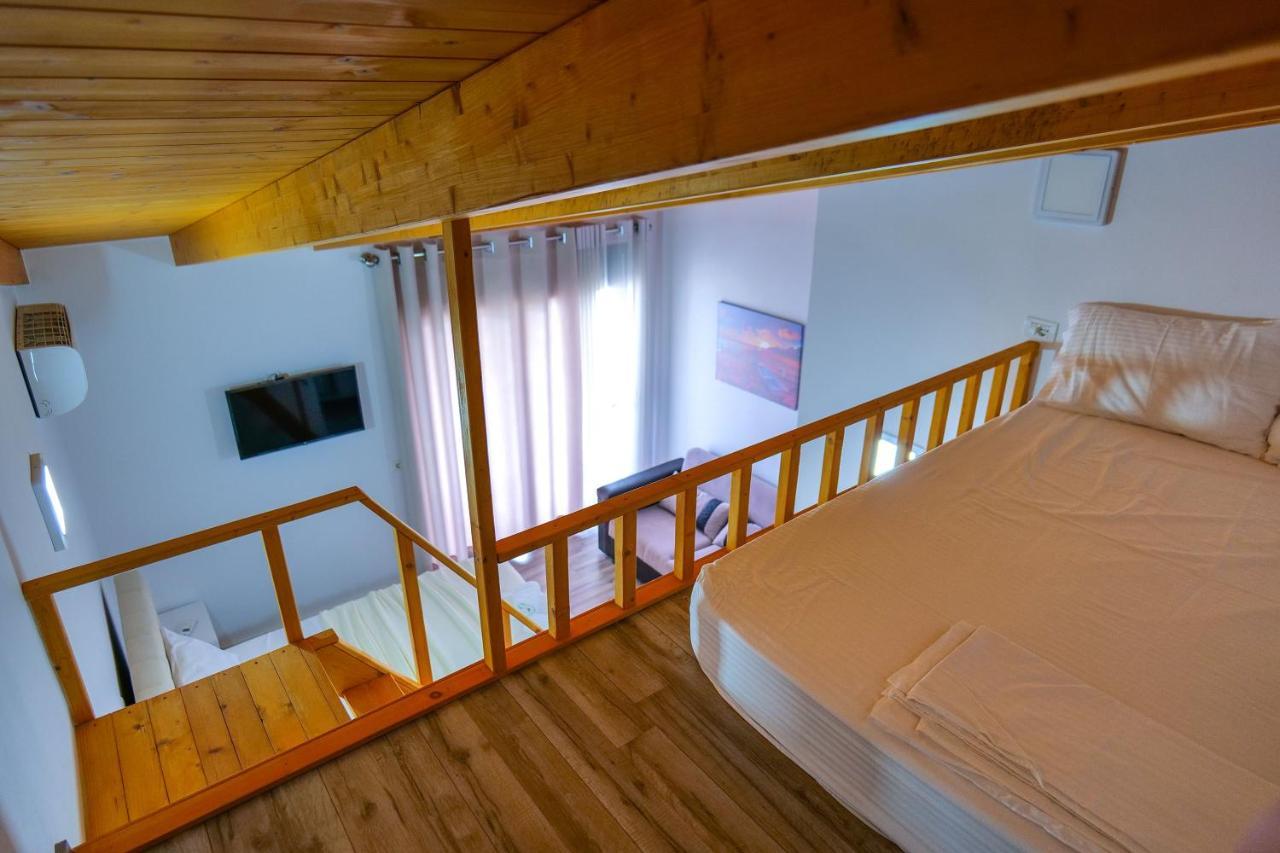 Alex & Sofi Hotel Himare Bagian luar foto