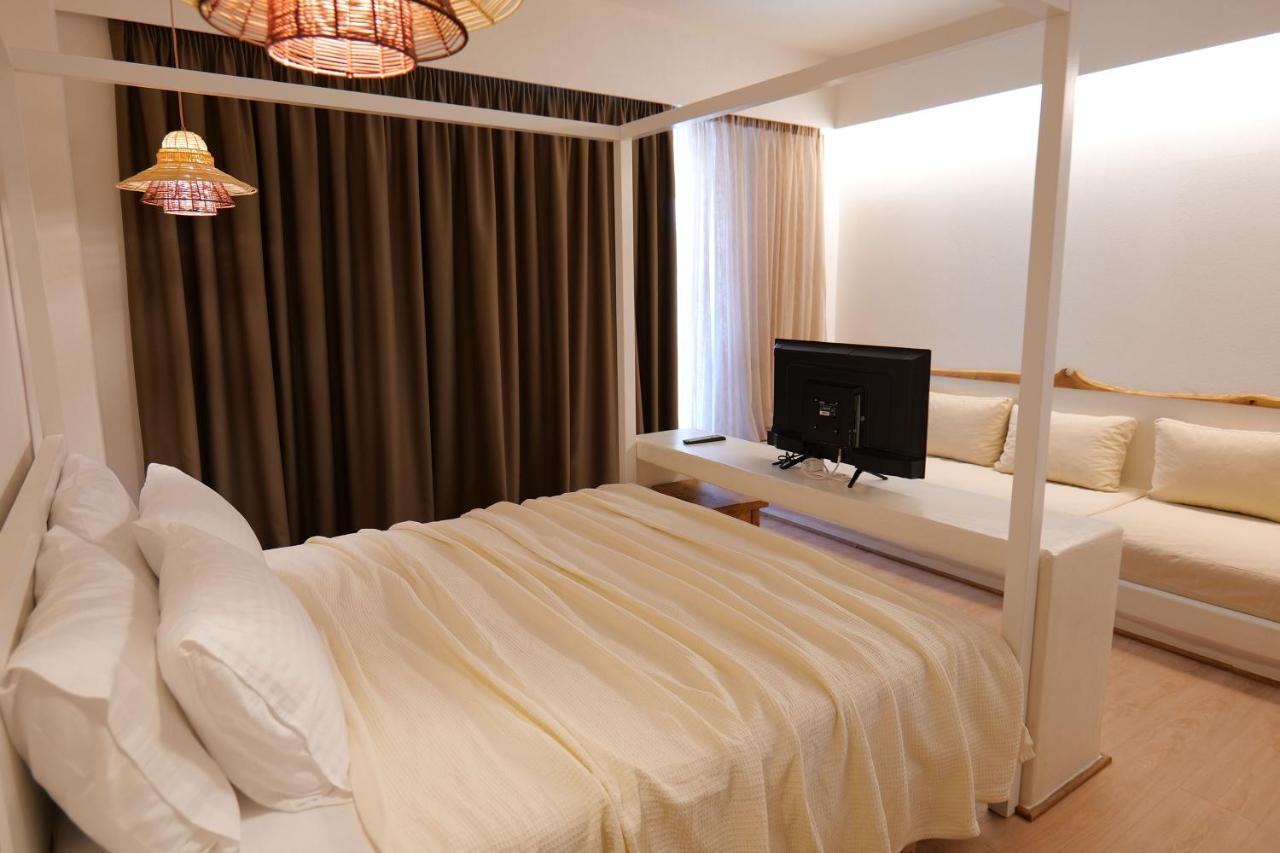 Alex & Sofi Hotel Himare Bagian luar foto