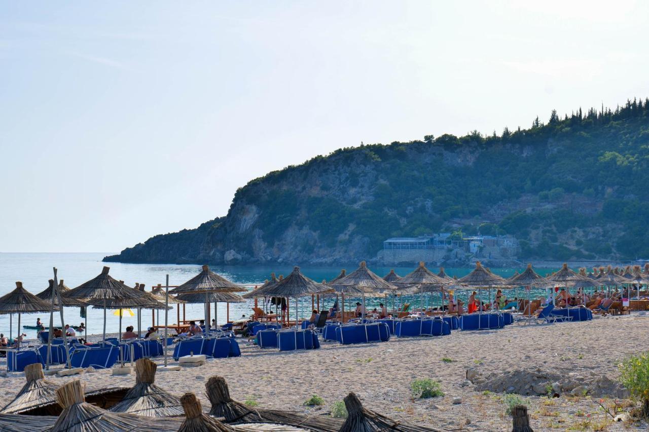 Alex & Sofi Hotel Himare Bagian luar foto