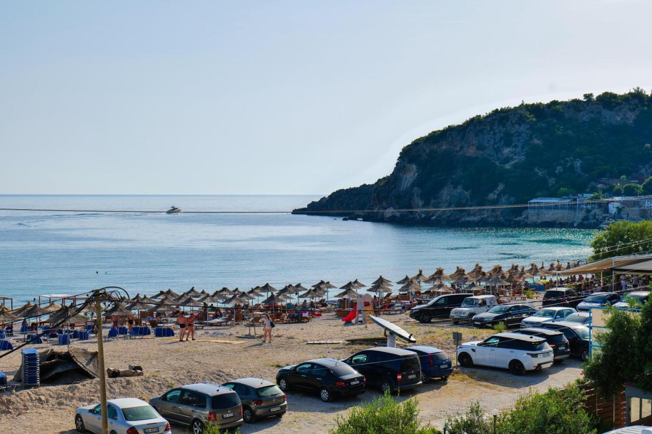 Alex & Sofi Hotel Himare Bagian luar foto