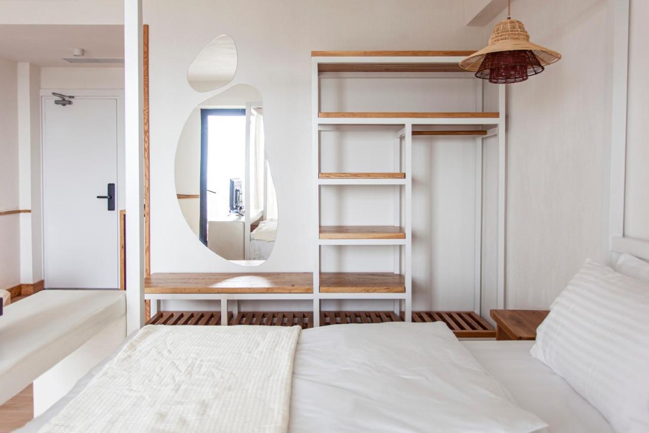 Alex & Sofi Hotel Himare Bagian luar foto
