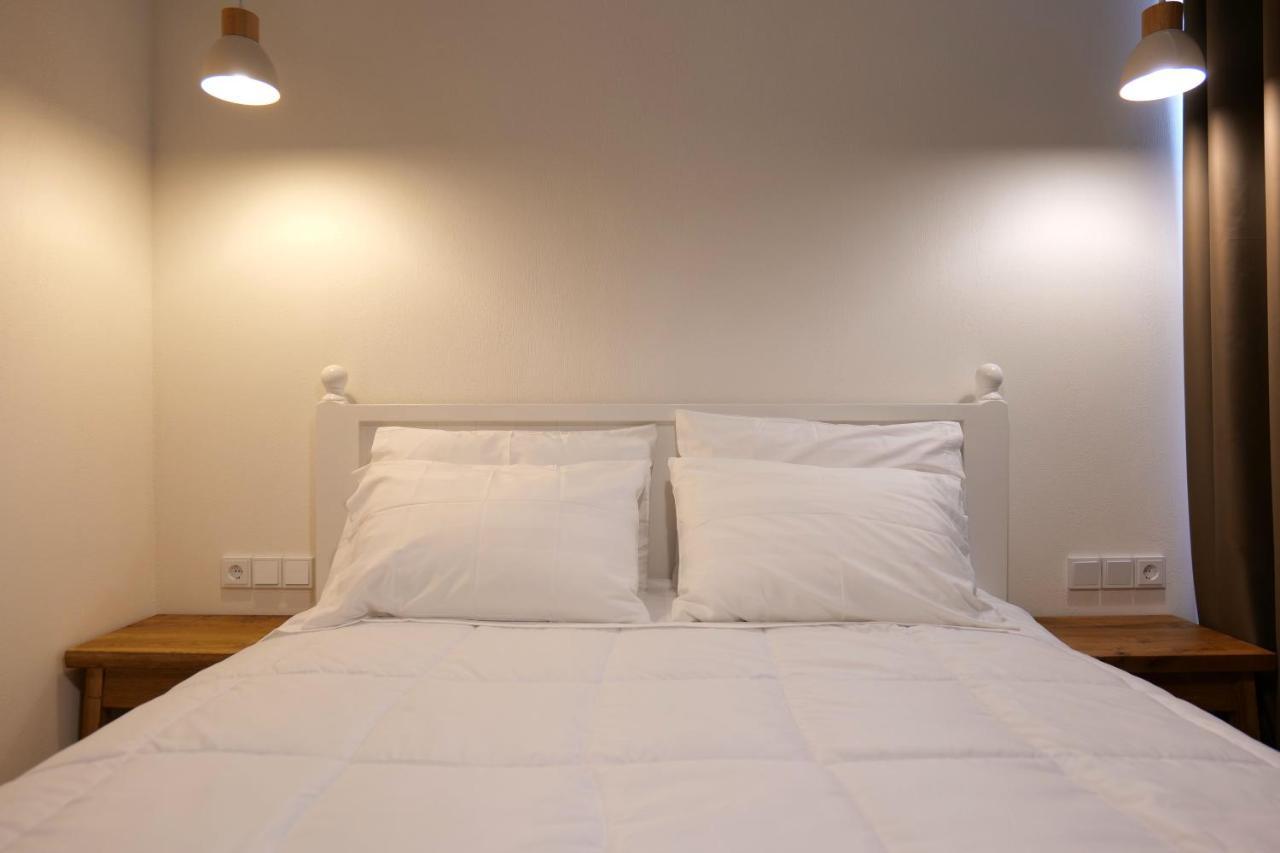 Alex & Sofi Hotel Himare Bagian luar foto