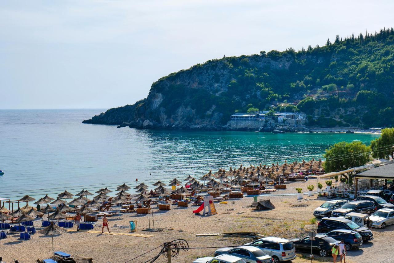 Alex & Sofi Hotel Himare Bagian luar foto