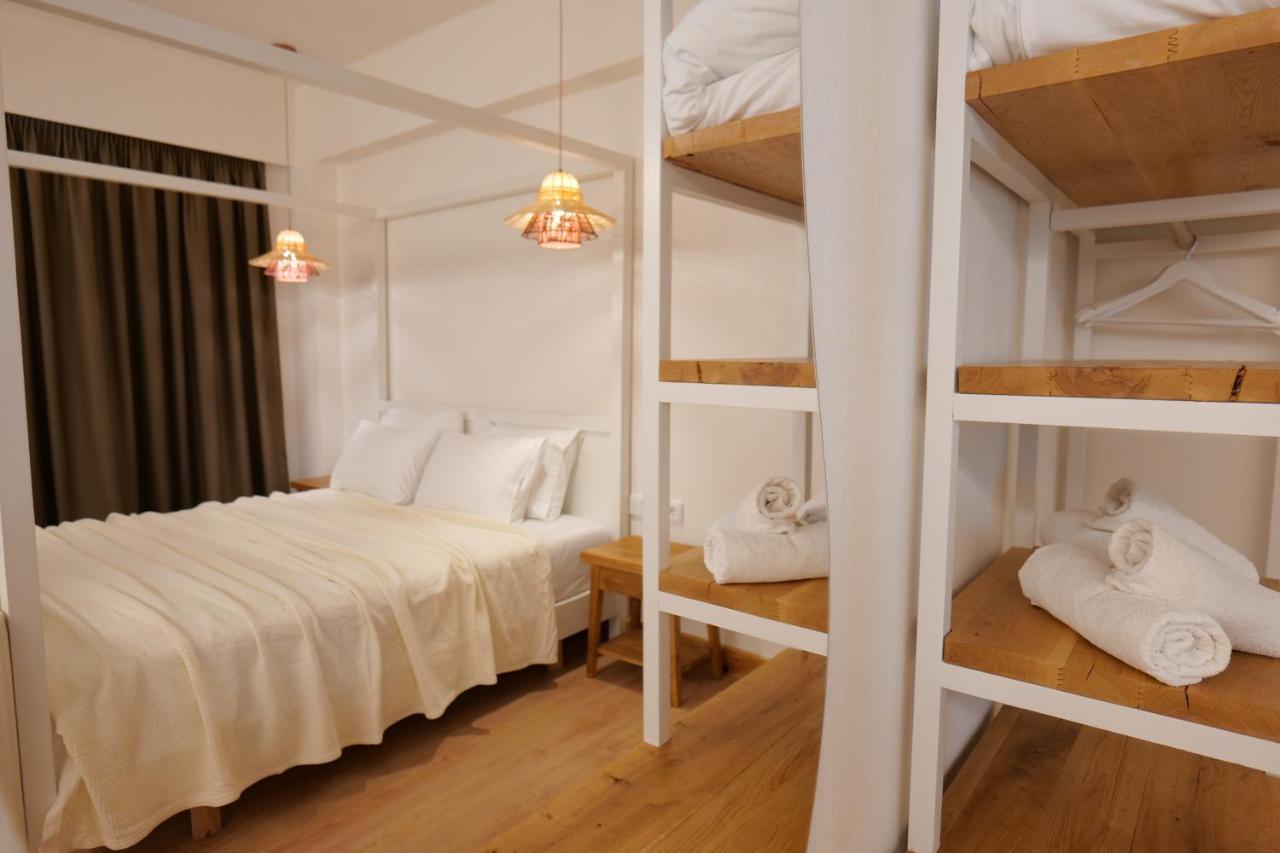 Alex & Sofi Hotel Himare Bagian luar foto