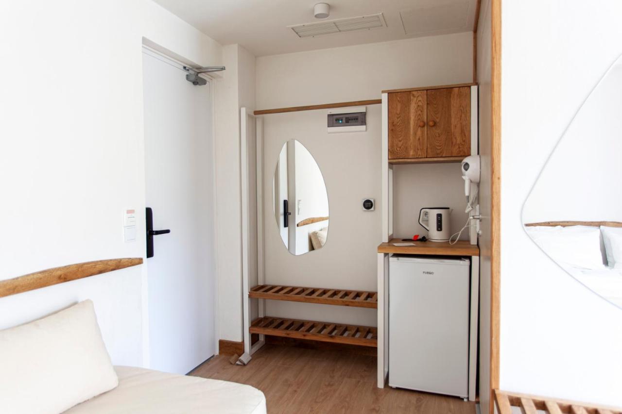 Alex & Sofi Hotel Himare Bagian luar foto